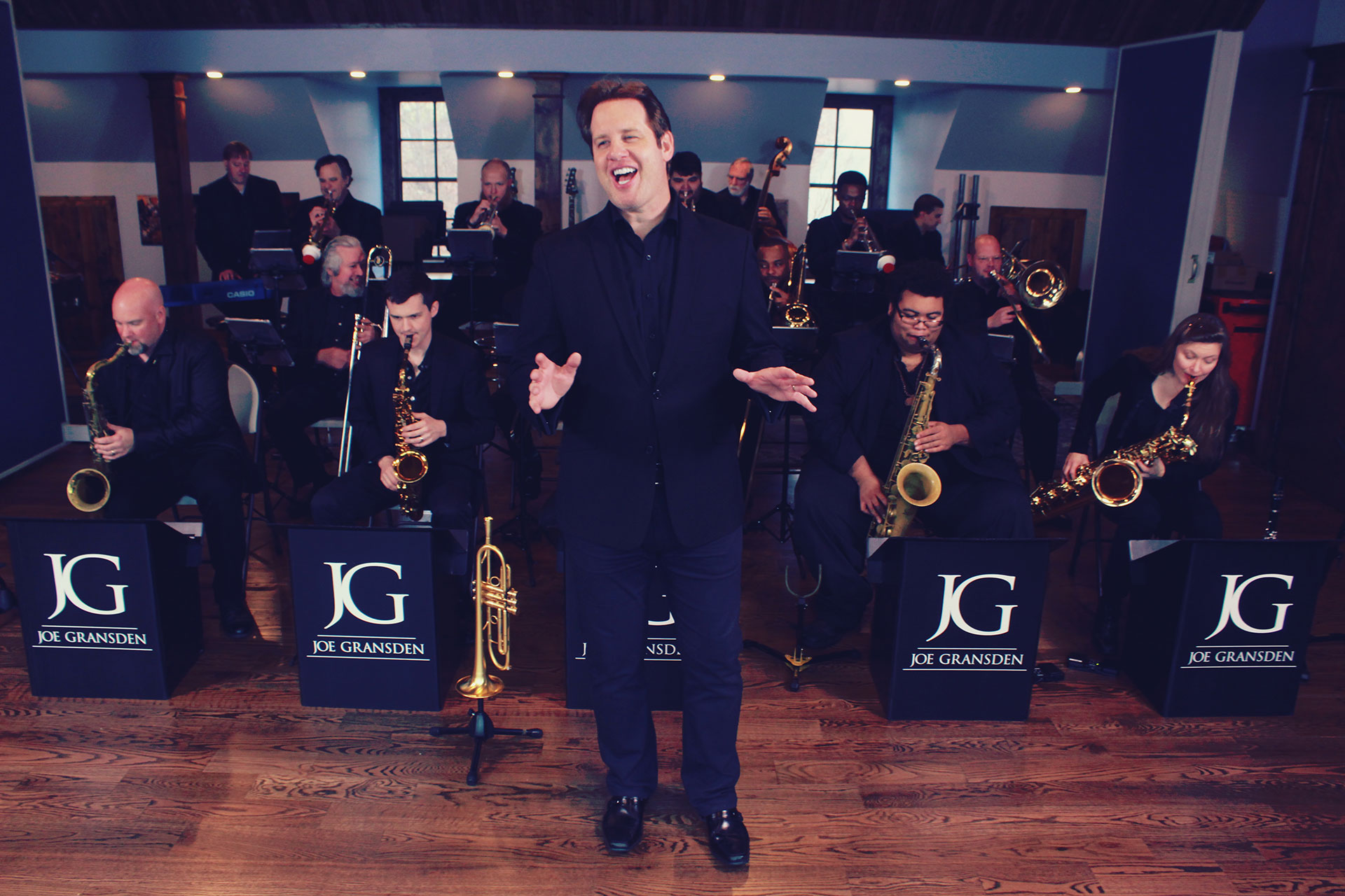 oe Gransden, swing singer and trumpeter with his band will come to Peachtree Road in September.